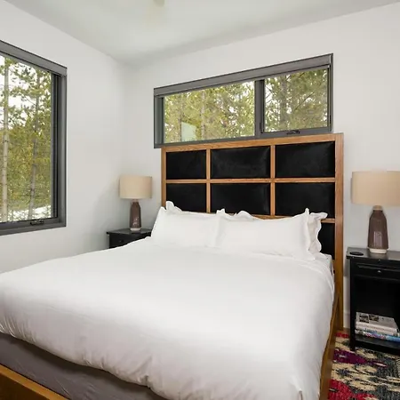 27 Lake Cabin By Moonlight Basin Lodging
